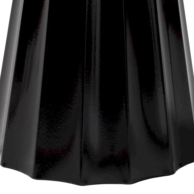 Table d'appoint Ulmer en métal festonné - Table d'appoint ronde moderne pour une utilisation intérieure ou semi-extérieure