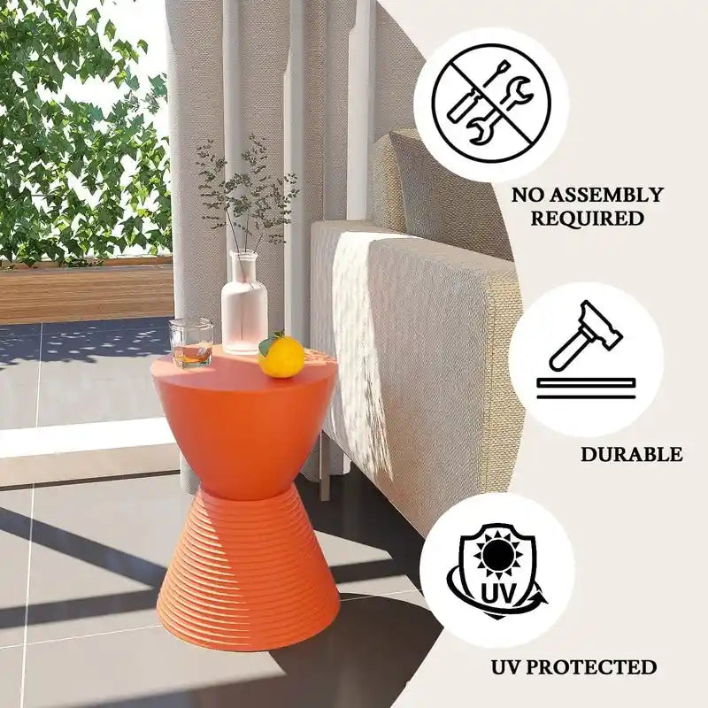 Table d'appoint ronde Boyd avec base nervurée et couvercle amovible, idéale pour le salon et la chambre.