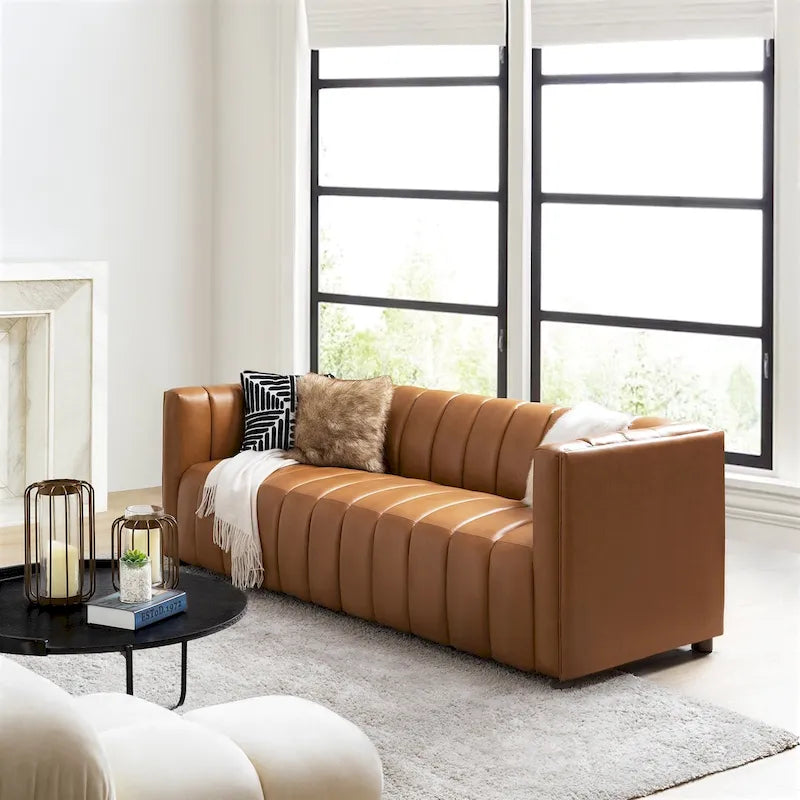 Canapé Olinto Modern Camel 83 pouces en cuir véritable incurvé avec dossier capitonné par HULALA HOME