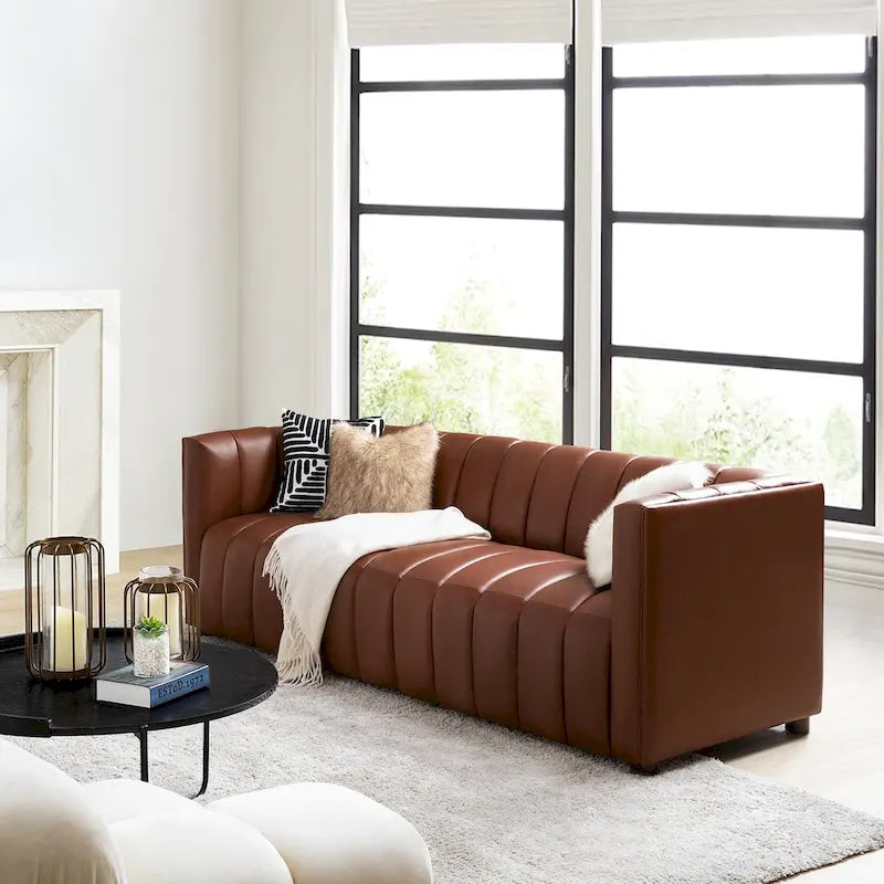 Canapé Olinto Modern Camel 83 pouces en cuir véritable incurvé avec dossier capitonné par HULALA HOME