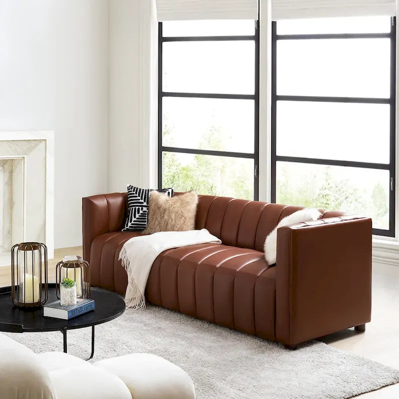 Canapé Olinto Modern Camel 83 pouces en cuir véritable incurvé avec dossier capitonné par HULALA HOME