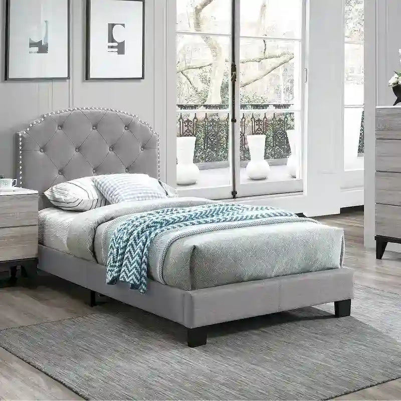 Lit double capitonné à boutons Poundex Platform