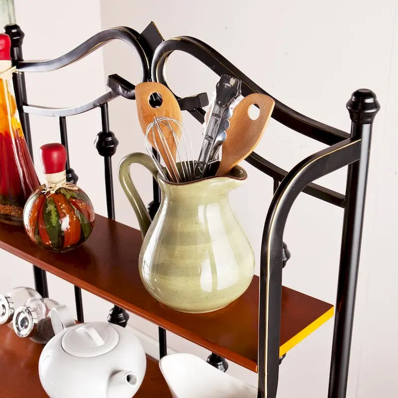 Étagère de boulanger SEI Furniture Docherty noire avec paniers en rotin